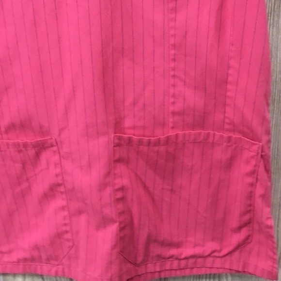 Dickies Pink Scrub Top Small - Picture 4 of 6
